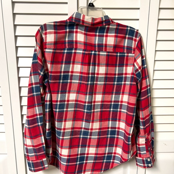 🪴Universal Thread Red/White/Blue checkered button-up top. - Picture 4 of 4